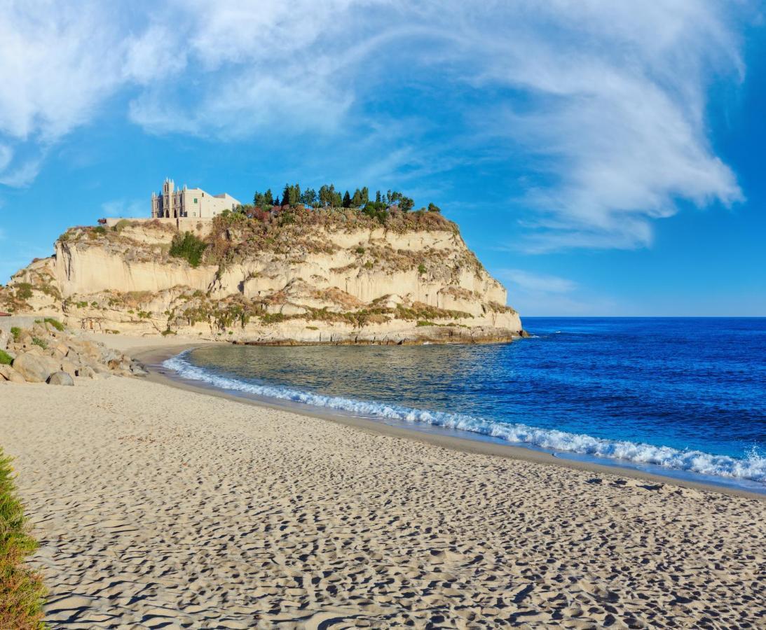 B&B The Sea - Family Rooms - Free Parking Tropea Dış mekan fotoğraf
